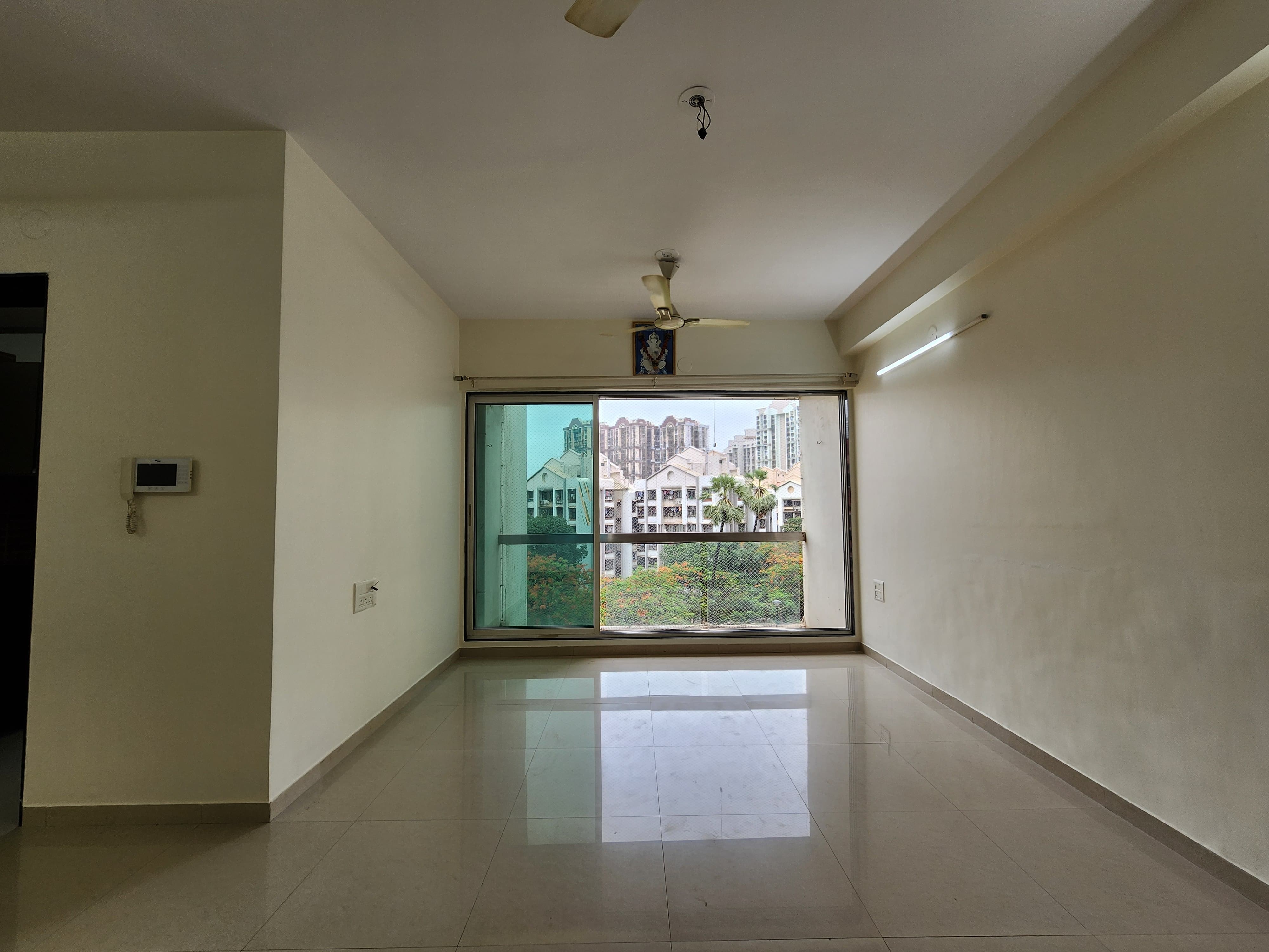 2 BHK Apartment For Rent in Lokhandwala Spring Grove
