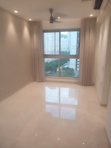 Room in 1 BHK Apartment at Hiranandani Regent Hill, Powai – for Rent