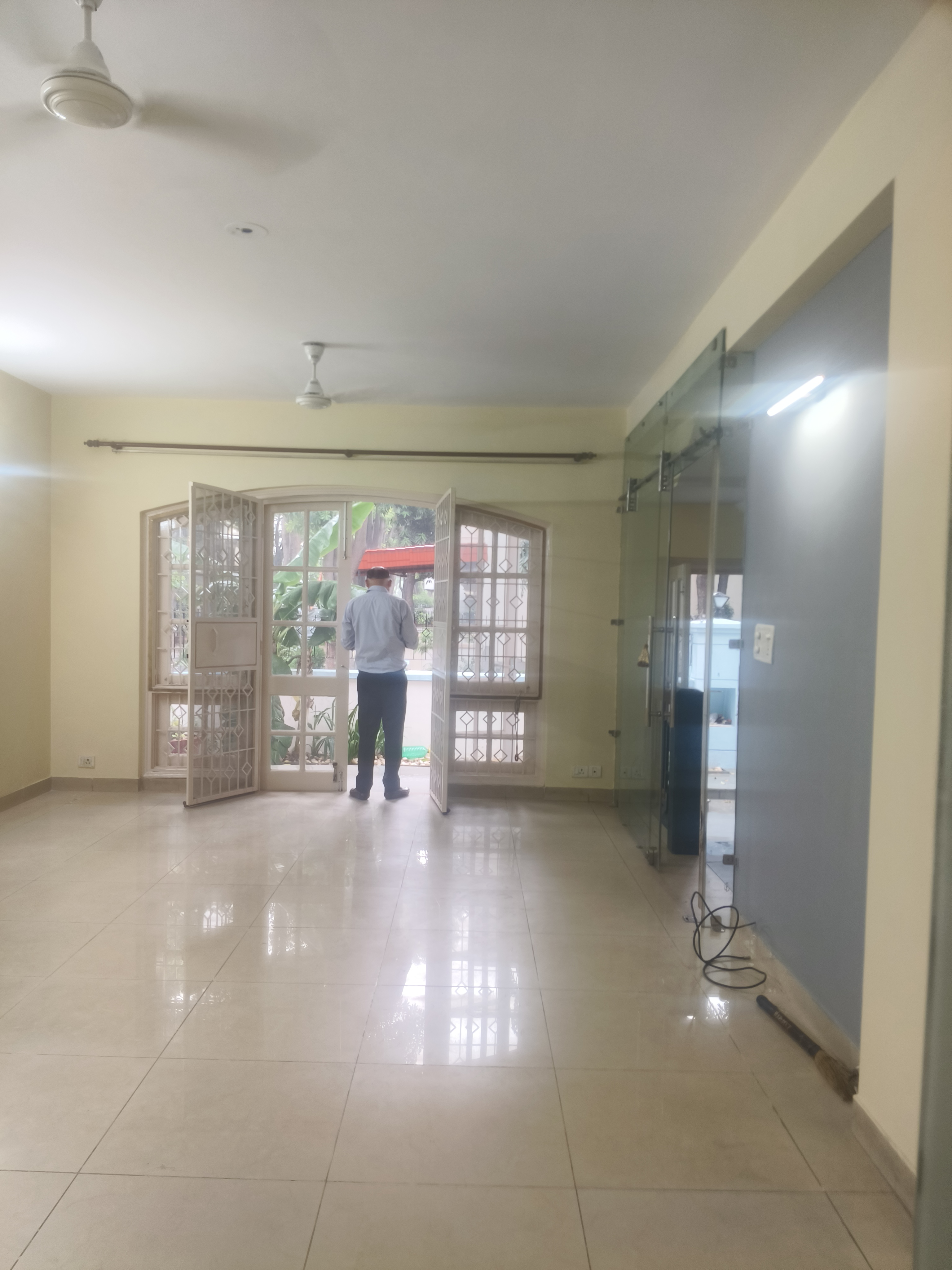 3.5 BHK + Pooja Room,Servant Room,Extra Room Villa For Rent in Eros Rosewood City