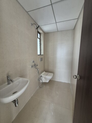 Bathroom in 1.5 BHK Apartment at Runwal My City Phase II Cluster 05, Dombivli East – for Rent