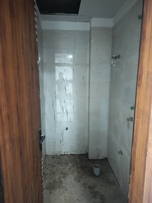 Bathroom in 3 BHK Builder Floor at Lucky The Palm Valley, Sector 1 Greater Noida – for Sale