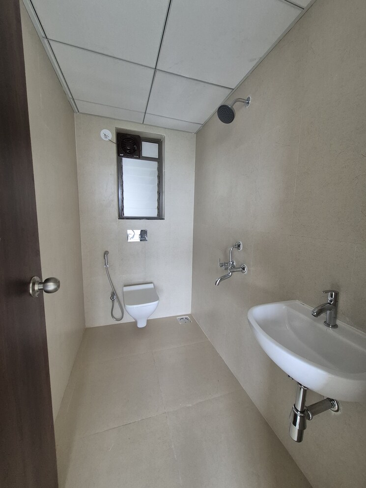 Bathroom, runwal-my-city-phase-ii-cluster-05 1 Bedroom 409 Sq.Ft. Apartment In Dombivli East Thane 8861527