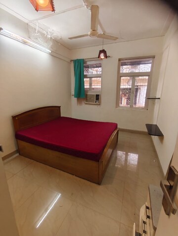 Bedroom in 2 BHK Apartment at Bandra West – for Rent