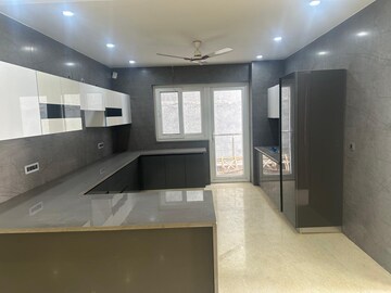 Kitchen in 4 BHK Builder Floor at Sector 57 – for Rent