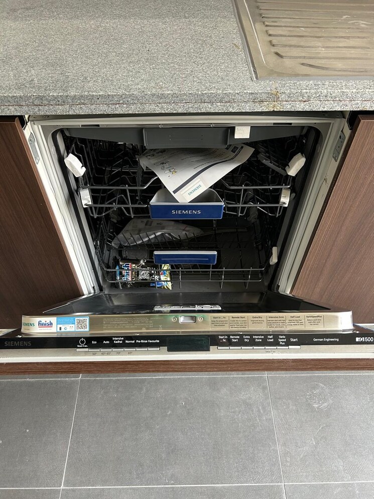 Gym, dlf city phase 3 4 Bedroom 450 Sq.Yd. Builder Floor In Dlf City Phase 3 Gurgaon 8861681