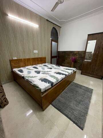 Bedroom in 2 BHK Builder Floor at Sector 28 – for Rent