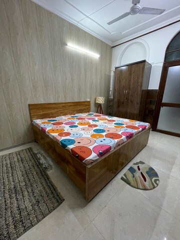 Bedroom in 2 BHK Builder Floor at Sector 28 – for Rent