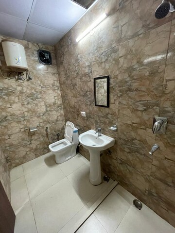 Bathroom in 2 BHK Builder Floor at Sector 28 – for Rent