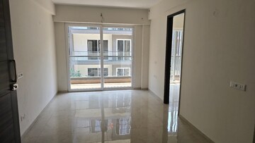 Room in 3.5 BHK Apartment at Smart World Gems, Sector 89 – for Sale