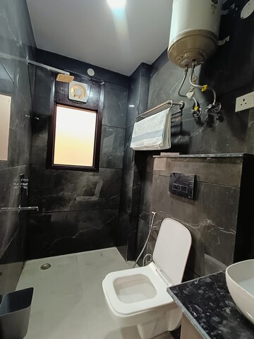 Master Bedroom in 1 BHK Builder Floor at Sushant Lok I – for Rent