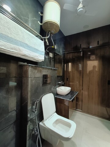 Master Bedroom in 1 BHK Builder Floor at Sushant Lok I – for Rent