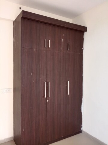 Furnished Amenities in 3 BHK Apartment at Mahagun Mywoods II, Sector 16c Greater Noida – for Rent