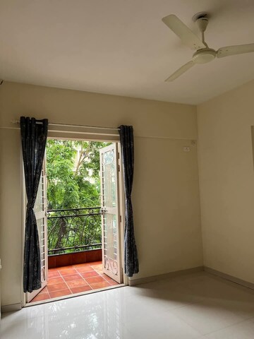Room in 3 BHK Apartment at Kalpataru Harmony Pune, Wakad – for Rent