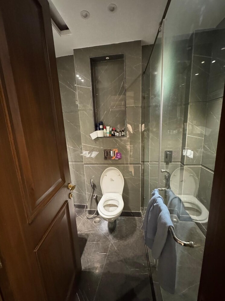 Bathroom, malviya nagar 3 Bedroom 2000 Sq.Ft. Builder Floor In Malviya Nagar Delhi 8861801