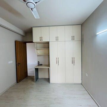 Room in 3 BHK Apartment at M3M Heights, Sector 65 – for Rent