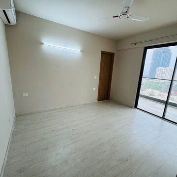 Room in 3 BHK Apartment at M3M Heights, Sector 65 – for Rent