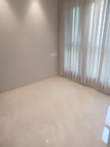 Room in 1 BHK Apartment at Hiranandani Highland, Powai – for Rent