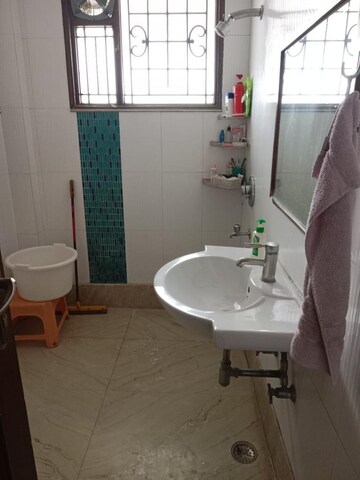 Bathroom in 3 BHK Builder Floor at Sector 40 – for Rent
