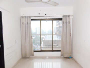 2 BHK Apartment For Rent in Bhoomi Samarth, Goregaon East