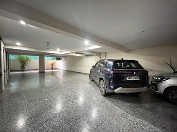 Parking in 4 BHK Builder Floor at Sector 57 – for Rent