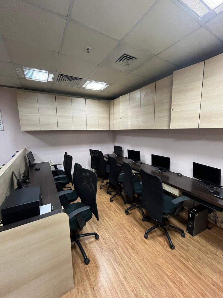 Team Area, hubtown-solaris Commercial Office Space 850 Sq.Ft. In Andheri East Mumbai 8862017