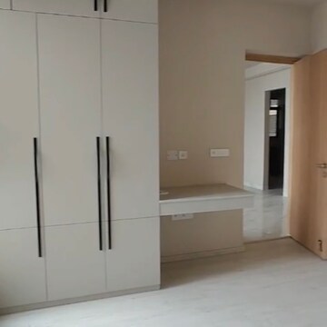 Room in 3 BHK Apartment at M3M Heights, Sector 65 – for Rent