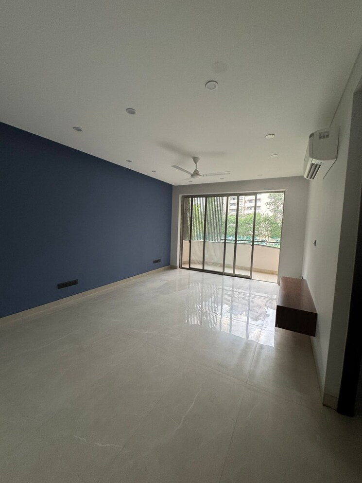 Room, sector 43 4 Bedroom 450 Sq.Yd. Builder Floor In Sector 43 Gurgaon 8862067