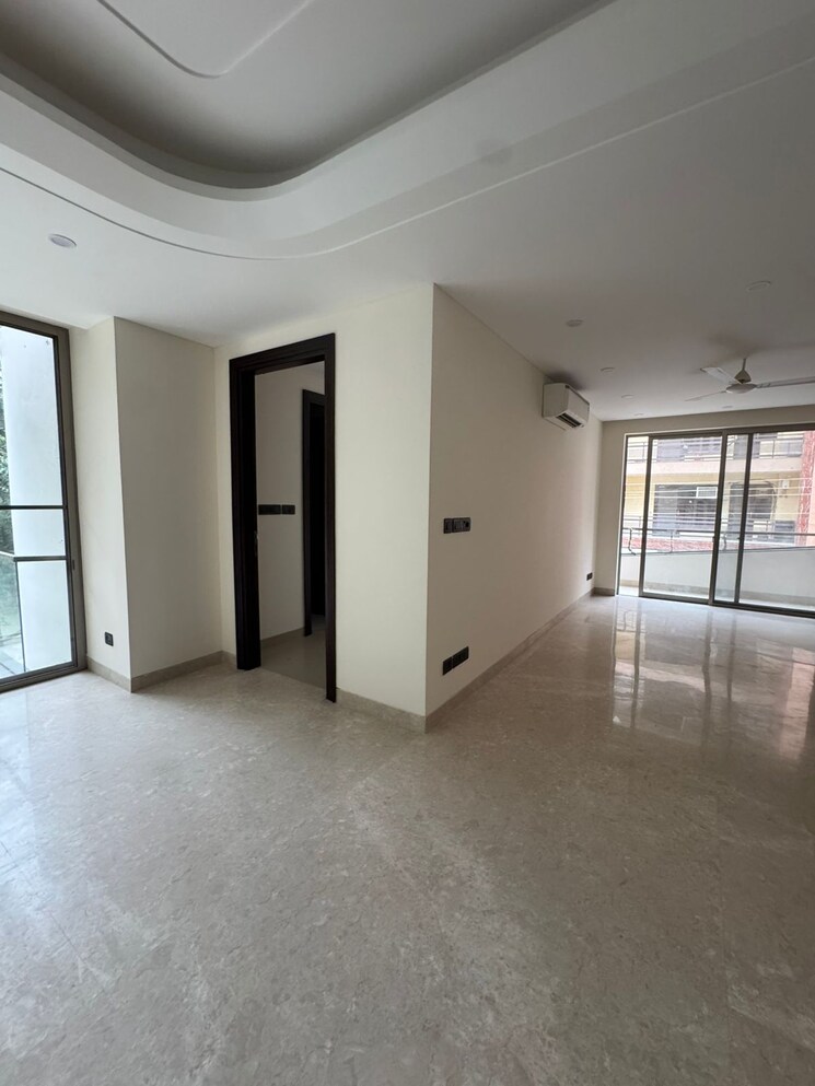 Room, sector 43 4 Bedroom 450 Sq.Yd. Builder Floor In Sector 43 Gurgaon 8862067