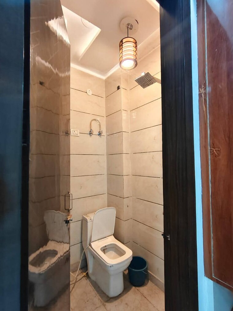 Bathroom, sa-homes-i 2.5 Bedroom 630 Sq.Ft. Builder Floor In Uttam Nagar Delhi 8862202