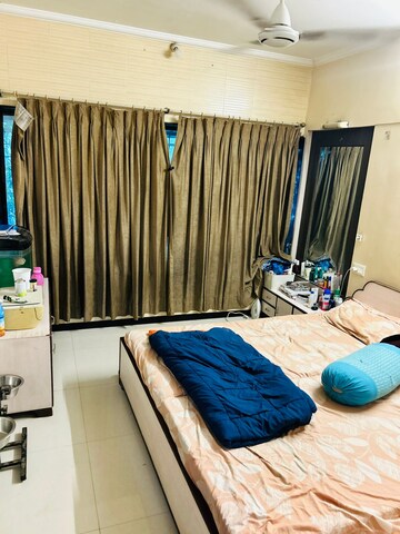 Team Area in 2 BHK Apartment at Sagar Apartment Sion, Sion – for Rent