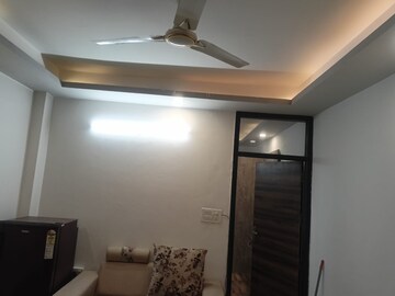 Furnished Amenities in 1 BHK Builder Floor at Sushant Lok I – for Rent