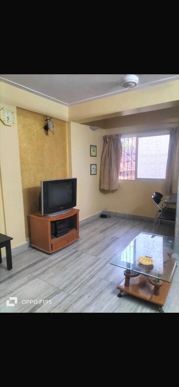 Living Room in 2 BHK Apartment at Santacruz East – for Rent