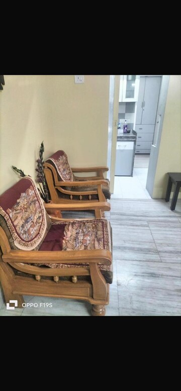 Living Room in 2 BHK Apartment at Santacruz East – for Rent