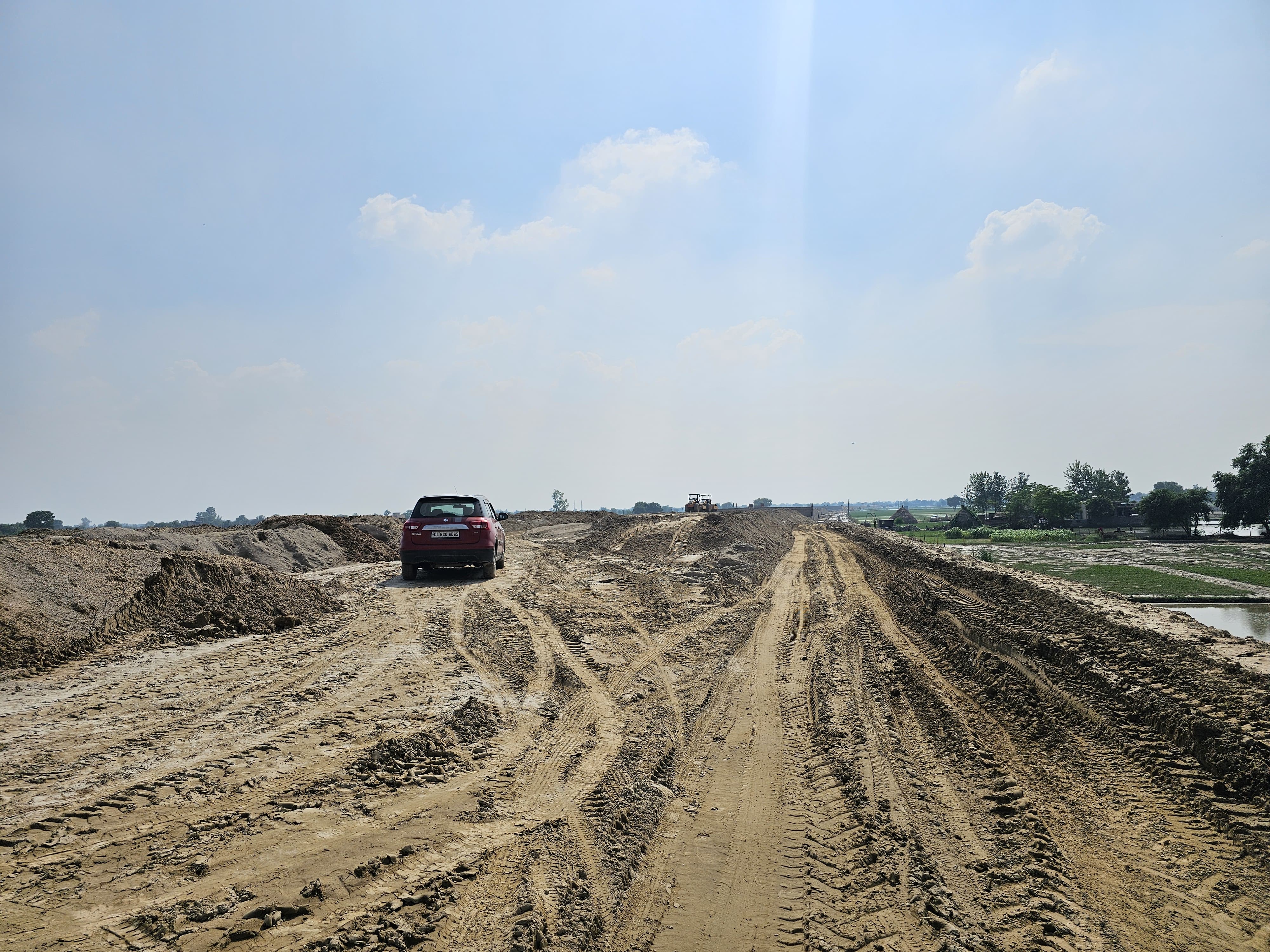 Plot For Sale in Yamuna Expressway