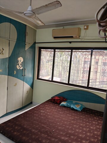 Bedroom in 2 BHK Apartment at Santacruz East – for Rent
