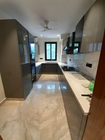 Kitchen in 3 BHK Builder Floor at Sector 45 – for Rent