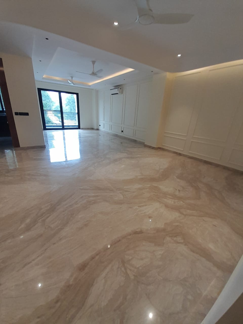 3 BHK + Servant Room Builder Floor For Rent in Sector 45