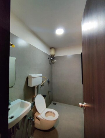 Master Bedroom in 2 BHK Apartment at Runwal Pearl, Manpada – for Rent