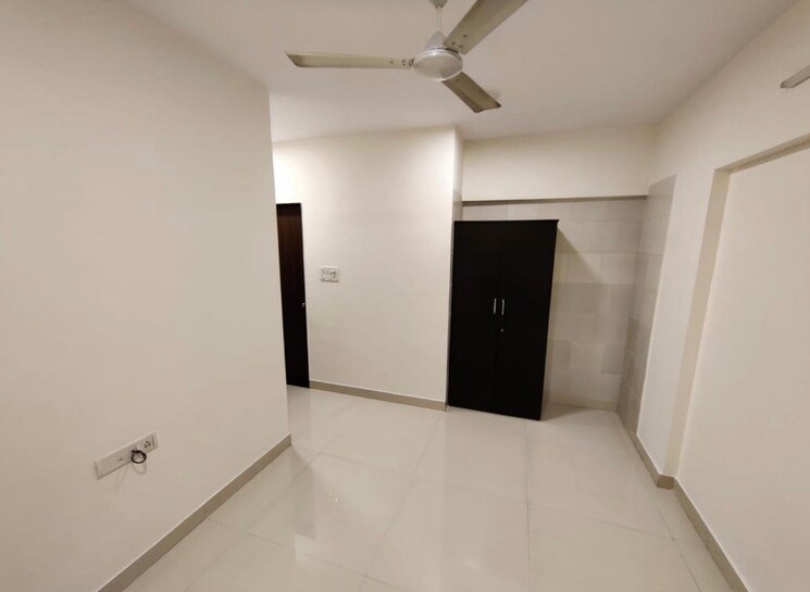 Room, runwal-pearl 2 Bedroom 650 Sq.Ft. Apartment In Manpada Thane 8862291