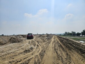 Plot Area in  Plot at Yamuna Expressway – for Sale