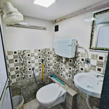 Team Area in 2 BHK Apartment at Malad West – for Sale