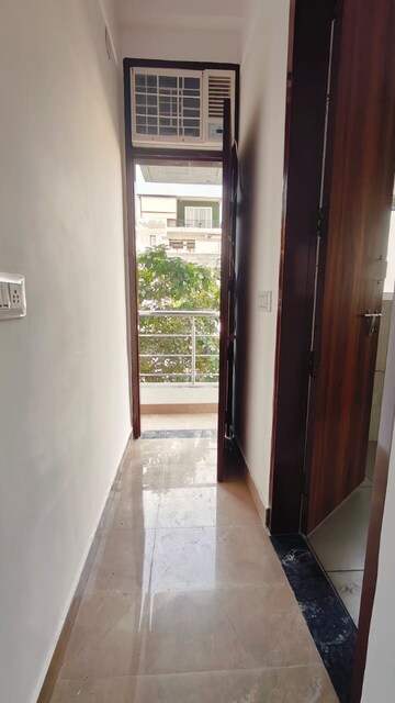 Building Lobby in 1 RK Builder Floor at Sushant Lok I – for Rent