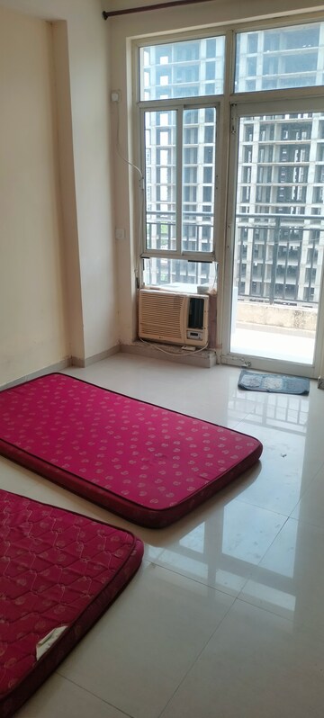 Bedroom in 2 BHK Apartment at Omaxe Residency, Gomti Nagar – for Rent