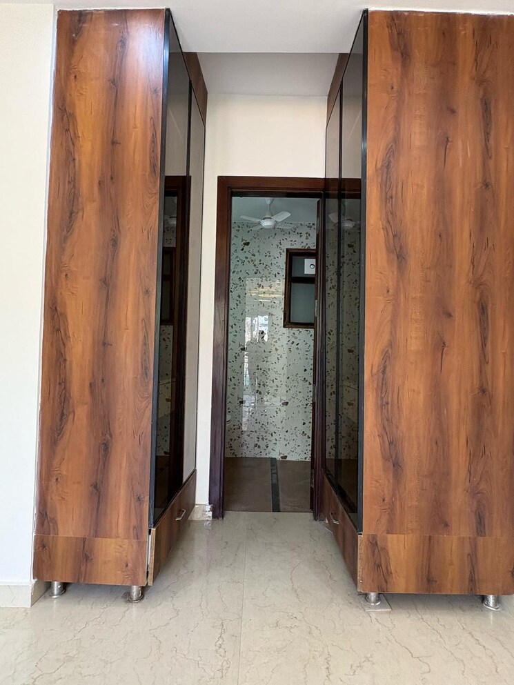 undefined, sector 57 3 Bedroom 180 Sq.Yd. Builder Floor In Sector 57 Gurgaon 8862165