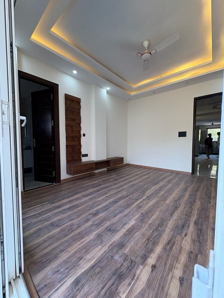 Room, sector 57 3 Bedroom 180 Sq.Yd. Builder Floor In Sector 57 Gurgaon 8862165