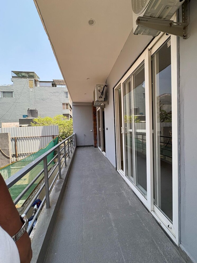 Balcony, sector 57 3 Bedroom 180 Sq.Yd. Builder Floor In Sector 57 Gurgaon 8862165