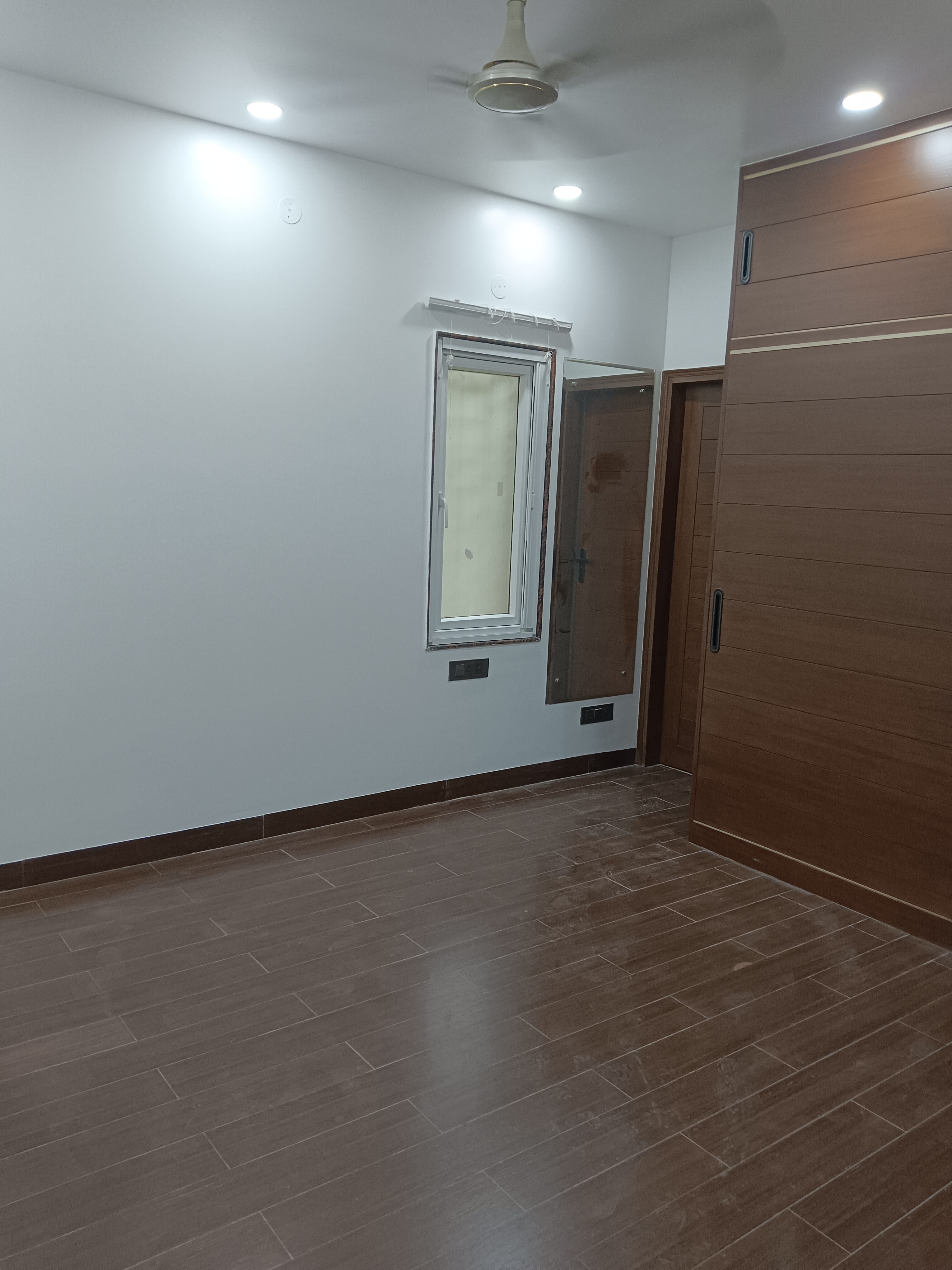 4 BHK + Pooja Room Apartment For Sale in Sarita Vihar Pocket -K