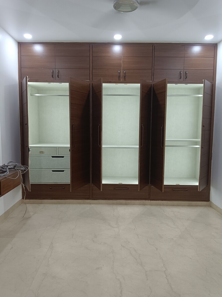 Bedroom, sarita vihar 4 Bedroom 1400 Sq.Ft. Apartment In Sarita Vihar Delhi 8862511