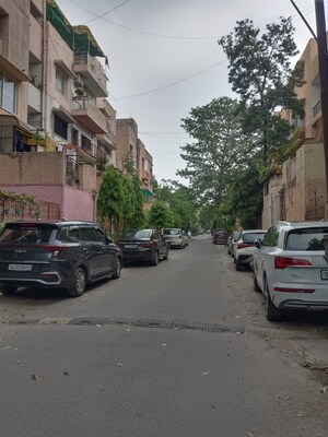 Parking in 4 BHK Apartment at Sarita Vihar – for Sale