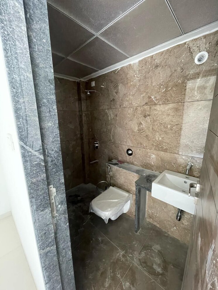 Bathroom, shubh-gateway 4 Bedroom 1843 Sq.Ft. Apartment In Viman Nagar Pune 8862324